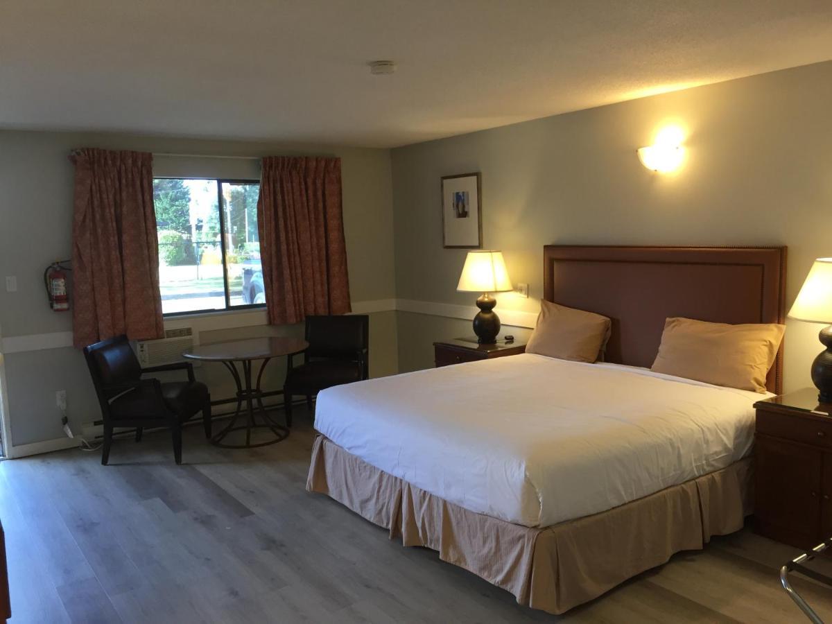 Vip Motel Parksville Exterior photo
