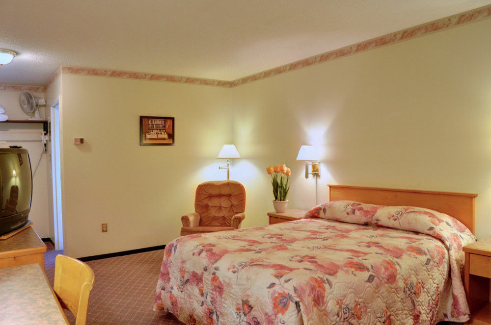 Vip Motel Parksville Exterior photo