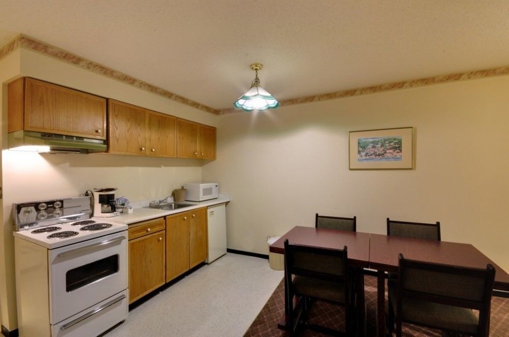 Vip Motel Parksville Exterior photo
